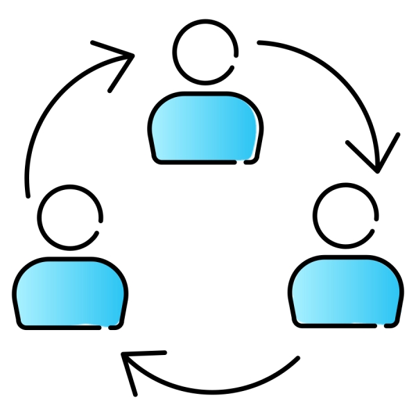 3 people icons with arrows. 